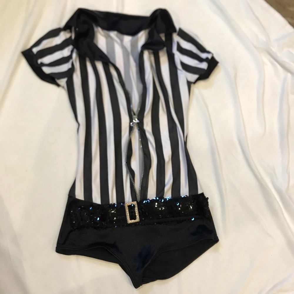 Referee Costume Size Small with Whistle and Belt